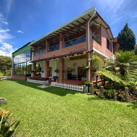 Finca Hotel 12 Palmas- Aeropuerto Jmc 里奥内格罗 外观 照片