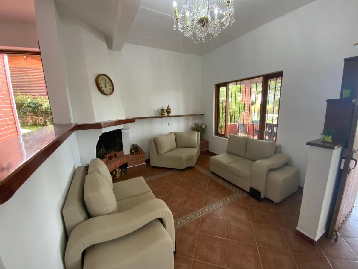 Finca Hotel 12 Palmas- Aeropuerto Jmc 里奥内格罗 外观 照片