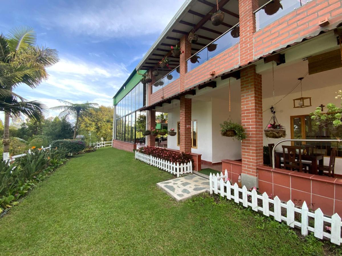 Finca Hotel 12 Palmas- Aeropuerto Jmc 里奥内格罗 外观 照片