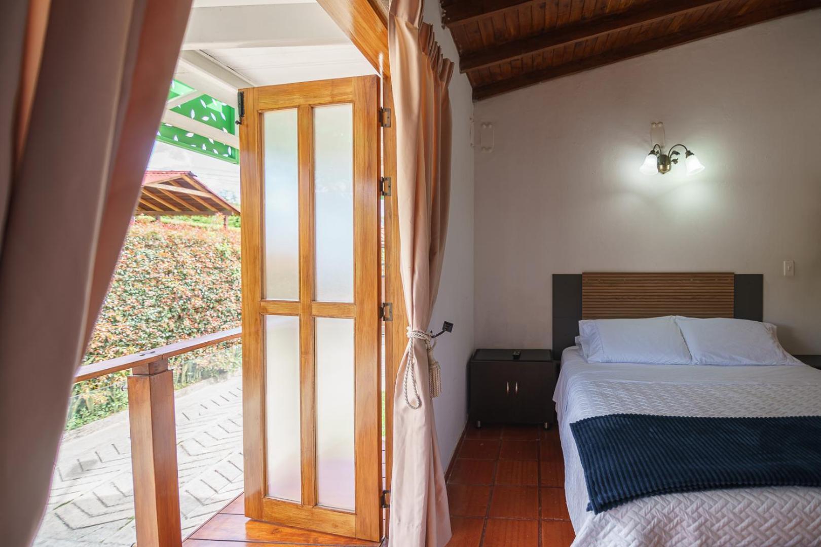 Finca Hotel 12 Palmas- Aeropuerto Jmc 里奥内格罗 外观 照片